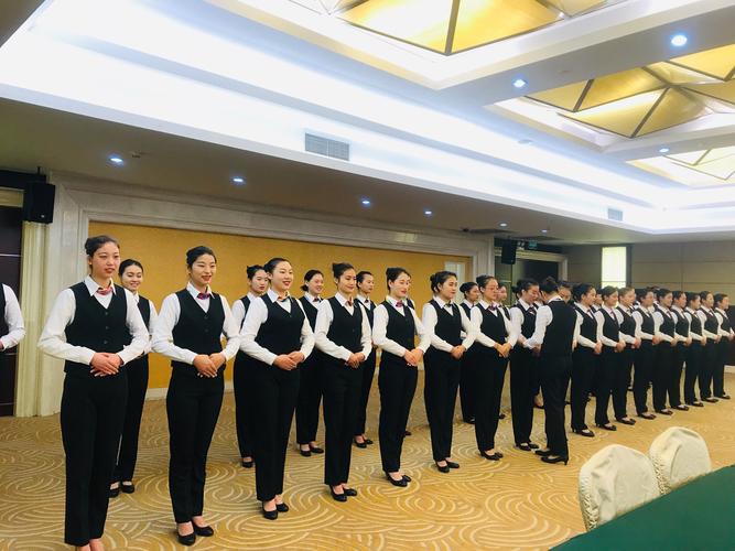 宽沟第三天 基础服务礼仪培训会议及展览服务